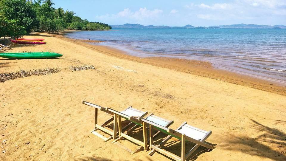 Sunbeam Cottage チャン島 エクステリア 写真